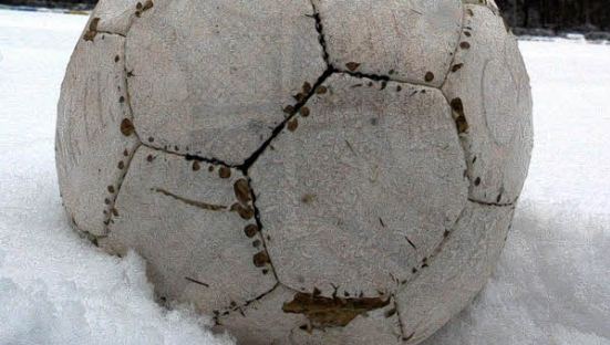 eisfußball