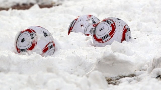 fussballschnee